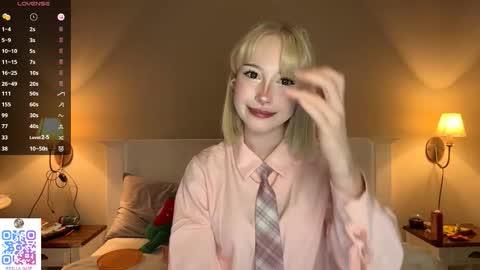 Snapshot of bella_gasp chatting on September 30, 2025, 10:20 am Jane online show from September 30, 2025, 10:20 am