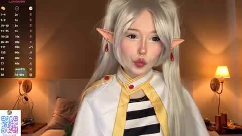 Snapshot of bella_gasp chatting on October 3, 2025, 9:17 am Jane online show from October 3, 2025, 9:17 am