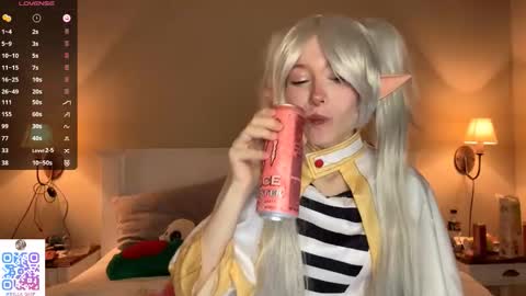 Snapshot of bella_gasp chatting on October 11, 2025, 5:22 pm Jane online show from October 11, 2025, 5:22 pm