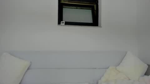 Anna  online show from February 18, 2026, 10:44 am