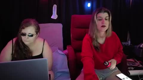 Bella James online show from September 30, 2025, 5:07 pm