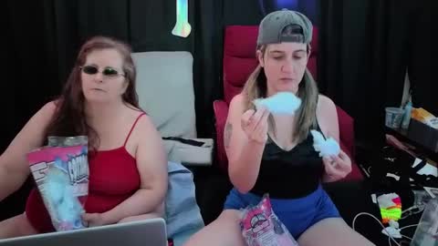 Bella James online show from October 14, 2025, 4:08 pm