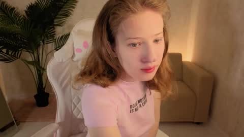 Bella online show from November 14, 2025, 9:19 am