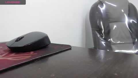 Snapshot of bella_lady_1_ chatting on March 8, 2025, 7:42 pm lady online show from March 8, 2025, 7:42 pm