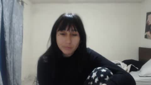 bella_luna34 online show from April 30, 2026, 10:43 am