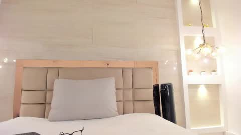 Snapshot of bella_novoa chatting on April 15, 2026, 3:13 am BELLA online show from April 15, 2026, 3:13 am