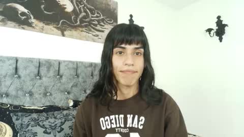 Bella online show from March 18, 2026, 8:45 pm