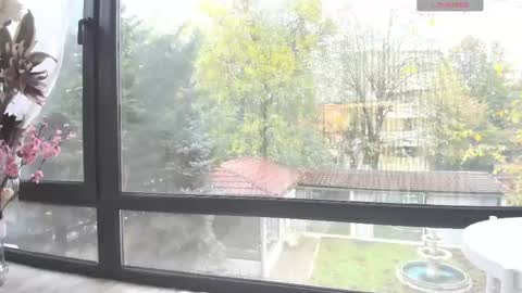 bella_posh online show from November 12, 2025, 5:52 am