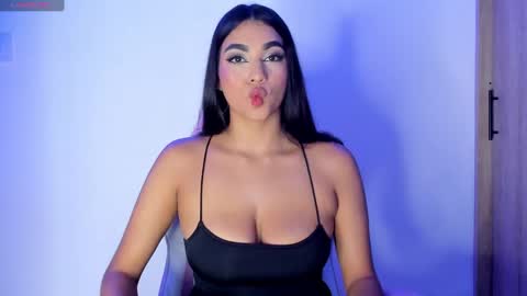 Snapshot of bella_ricci_ chatting on February 27, 2025, 3:15 pm bella_ricci_ online show from February 27, 2025, 3:15 pm