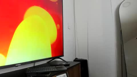 Snapshot of bella_rossinii_ chatting on May 12, 2026, 1:36 am Bella Rossini online show from May 12, 2026, 1:36 am