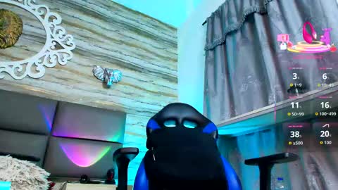     online show from October 7, 2025, 4:59 pm