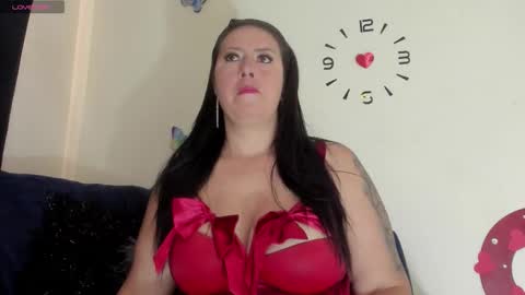 Bella Smith online show from November 18, 2025, 2:54 pm