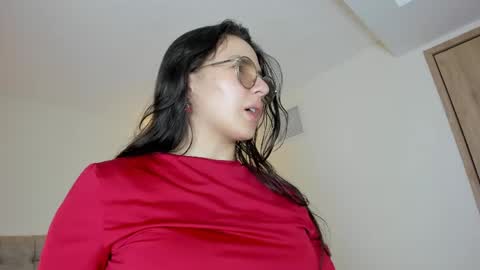 Bella online show from May 16, 2026, 7:12 pm