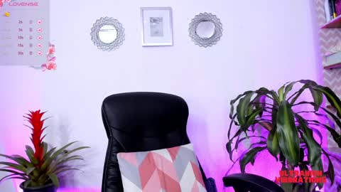 Bella online show from January 9, 2025, 10:09 pm