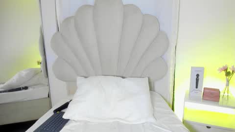 Snapshot of bellaadajud chatting on March 25, 2026, 11:55 pm Bella Dajud online show from March 25, 2026, 11:55 pm