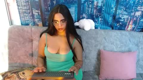 Bella Baker online show from April 30, 2026, 1:17 pm