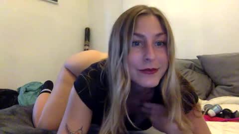 Snapshot of bellababy888 chatting on January 2, 2025, 9:39 pm Bella online show from January 2, 2025, 9:39 pm