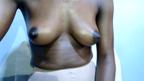Snapshot of bellabae7 chatting on August 3, 2026, 6:01 am bellabae7 online show from August 3, 2026, 6:01 am
