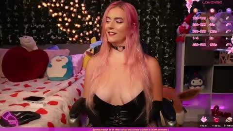 Bellalunabear trans   JadePlant Cis online show from March 4, 2025, 6:39 pm