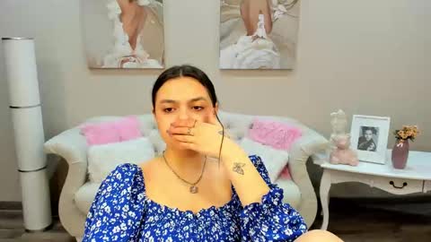 BellaBoolman online show from February 8, 2025, 9:15 pm