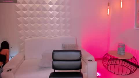  Bella C  online show from January 9, 2026, 8:10 pm