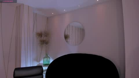  Bella C  online show from April 16, 2026, 7:47 pm