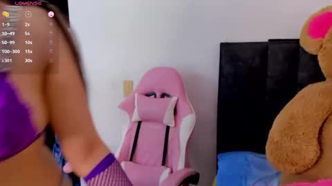 Snapshot of bellacruz3 chatting on December 18, 2025, 10:10 am bella cruz online show from December 18, 2025, 10:10 am