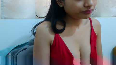 bellacrystall online show from April 11, 2026, 10:08 am