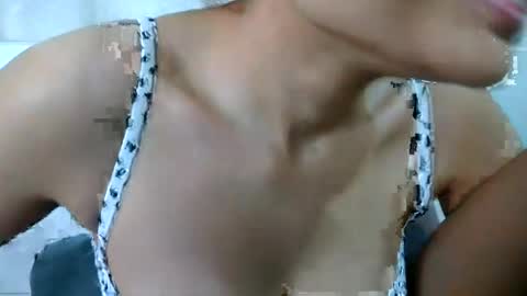 bellacrystall online show from July 25, 2026, 2:03 pm