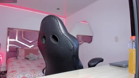 Snapshot of belladiamond18 chatting on January 21, 2025, 2:11 am TELL ME GODDESS NEXT Transmission 01122024 9PM TO 4AMColombian hour THANKS Follow me online show from January 21, 2025, 2:11 am