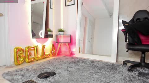 belladuboiss_ online show from January 3, 2025, 3:22 pm
