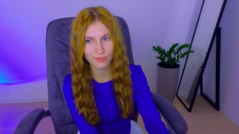 BellaFoxi online show from October 6, 2025, 10:56 am