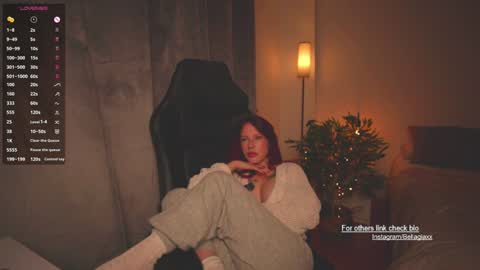 BellaGiaxx online show from January 22, 2025, 4:02 pm