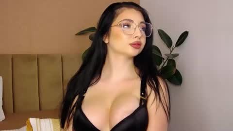 Snapshot of bellahere chatting on July 17, 2026, 9:27 am Diana online show from July 17, 2026, 9:27 am