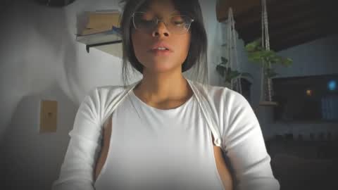 Bellah online show from April 1, 2026, 9:45 pm