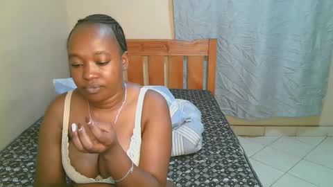 Snapshot of bellalure33 chatting on October 28, 2025, 3:14 pm Bella online show from October 28, 2025, 3:14 pm