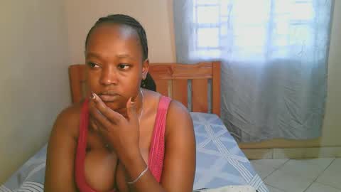 Snapshot of bellalure33 chatting on November 4, 2025, 11:31 am Bella online show from November 4, 2025, 11:31 am