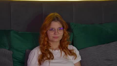 BellaMarebelle online show from September 25, 2025, 4:38 am