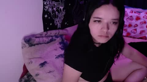 Snapshot of bellamontenegro22 chatting on December 15, 2024, 4:07 am bella online show from December 15, 2024, 4:07 am