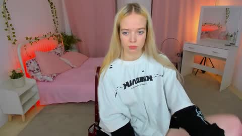 Snapshot of bellamontgomery chatting on May 31, 2026, 10:22 pm Bella online show from May 31, 2026, 10:22 pm