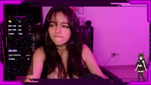 Snapshot of bellamoteluna chatting on October 22, 2025, 2:01 am Bella Monteluna online show from October 22, 2025, 2:01 am