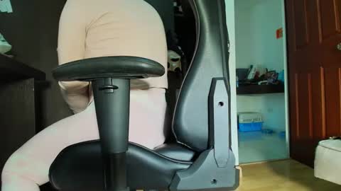 Camille  online show from October 21, 2025, 10:43 pm