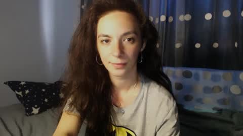 bellaqueen0701 online show from February 7, 2025, 7:50 am