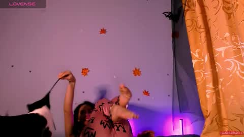 Snapshot of bellaqueen0701 chatting on November 6, 2025, 6:53 pm bellaqueen0701 online show from November 6, 2025, 6:53 pm