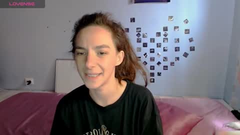 Snapshot of bellaqueen0701 chatting on November 20, 2025, 9:42 am bellaqueen0701 online show from November 20, 2025, 9:42 am