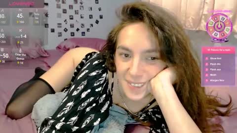 Snapshot of bellaqueen0701 chatting on November 29, 2025, 1:47 pm bellaqueen0701 online show from November 29, 2025, 1:47 pm