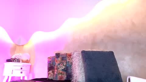 bellarooux online show from March 31, 2026, 12:38 pm