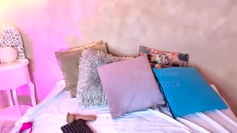 Snapshot of bellarooux chatting on May 29, 2026, 12:47 pm bellarooux online show from May 29, 2026, 12:47 pm
