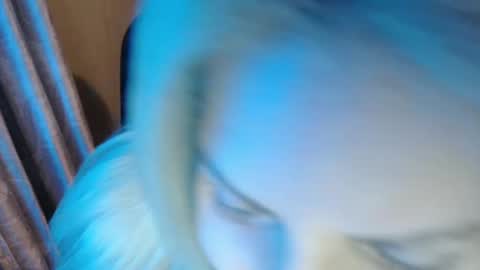 Snapshot of bellastar84 chatting on March 4, 2025, 11:32 pm Starr40 online show from March 4, 2025, 11:32 pm