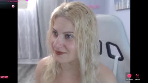 Snapshot of bellastar84 chatting on September 10, 2025, 12:38 pm Starr40 online show from September 10, 2025, 12:38 pm